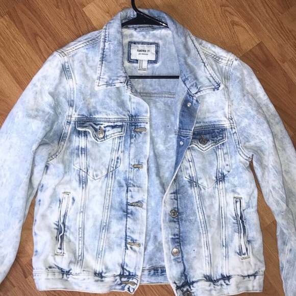 Jean jacket - Picture 1 of 1